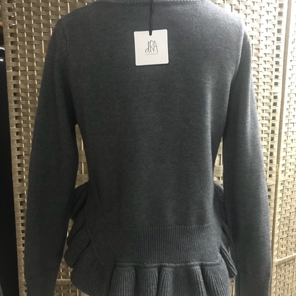 DRA Los Angeles gray Sweater. - Picture 3 of 6